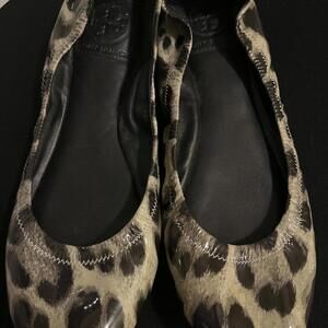 Tory Burch Eddie Patent Flat Size 7